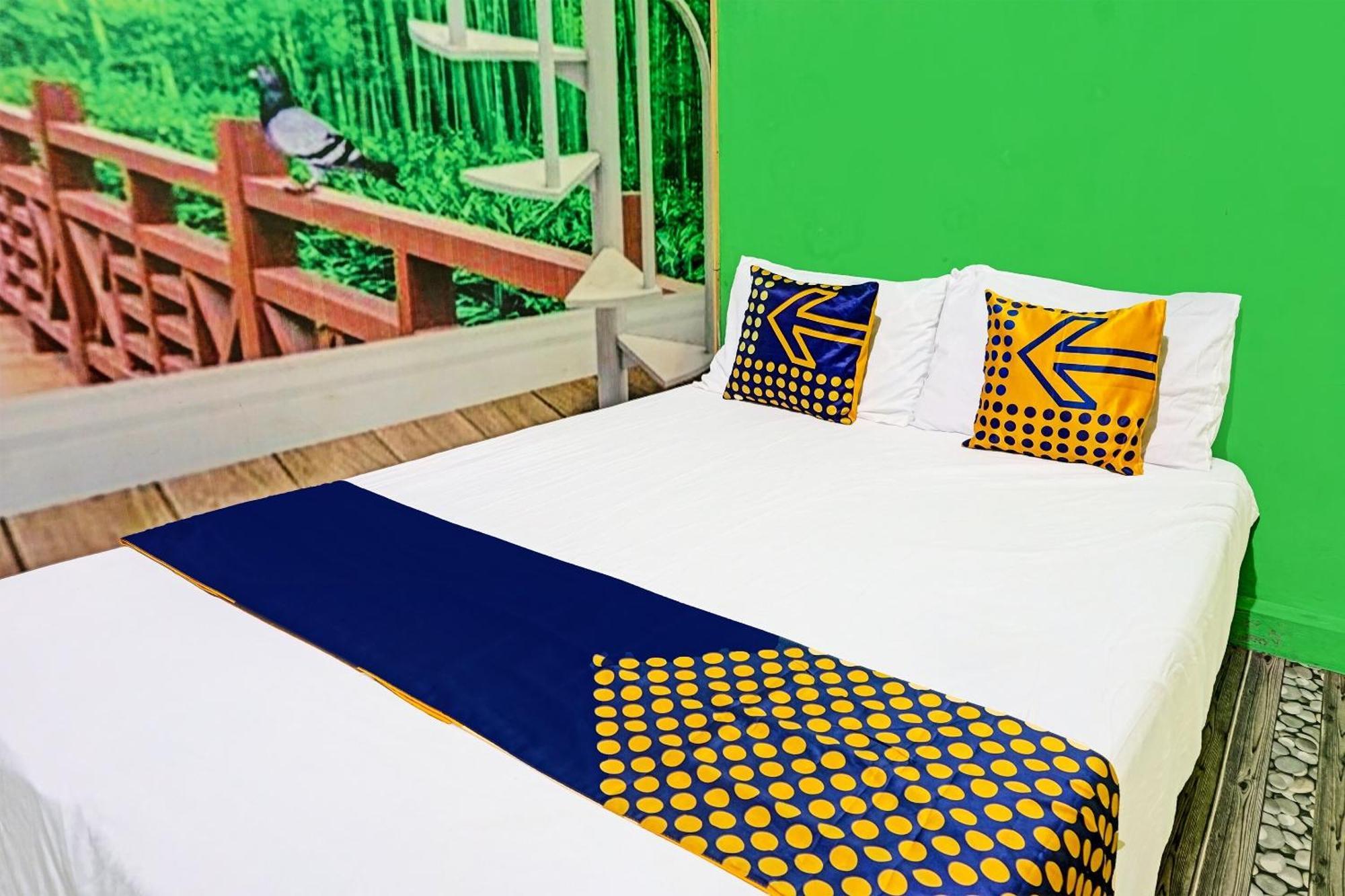 Oyo 91697 Nyaman Homestay Syariah Pare Exteriér fotografie